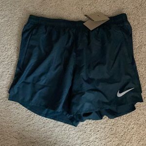 Men’s Nike dri-fit 5 inch inseam running shorts NWT